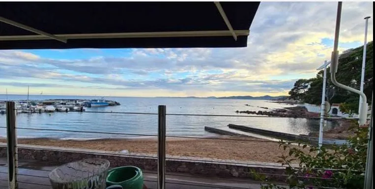 Privatisation d'une salle vue mer pour un évènement privé à Saint Raphael — Bistrot Loudet, Saint-Raphaël