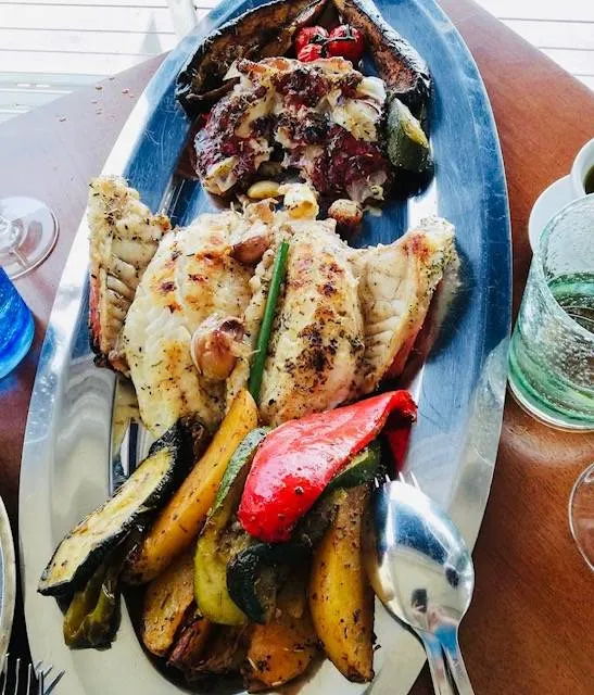 Restaurant avec spécialités de poissons frais à Saint Raphaël dans le Var — Bistrot Loudet, Saint-Raphaël