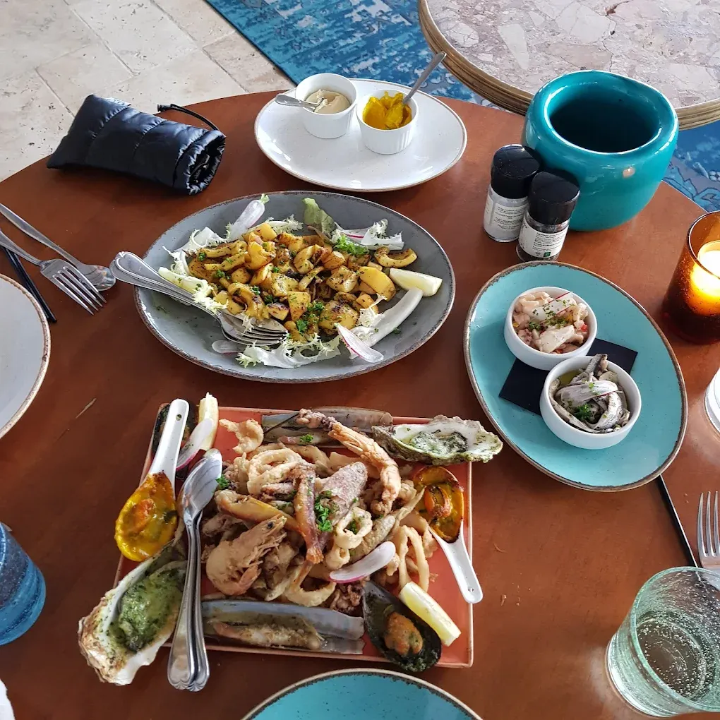 Tablée de fruits de mer et poissons à partager au Bistrot Loudet, Saint-Raphaël